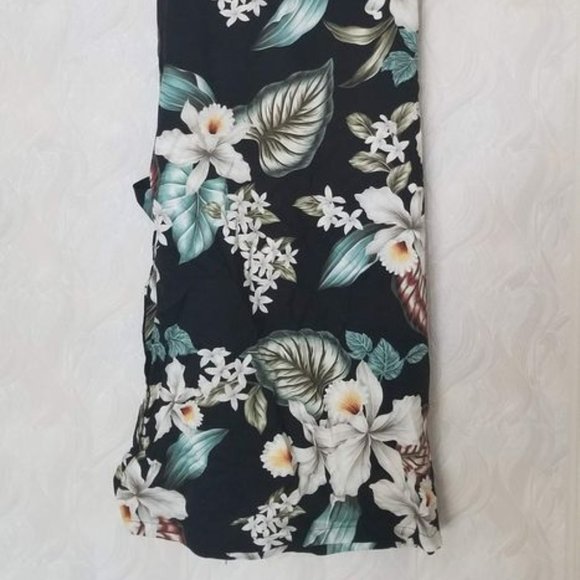 Black Hawaiian Pattern Dress - Picture 3 of 3